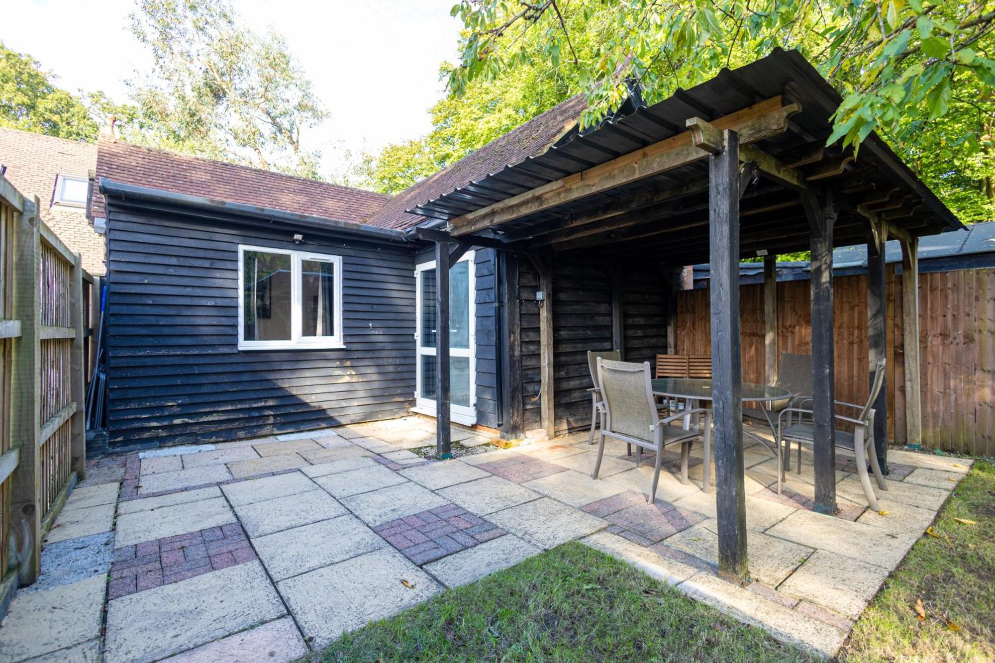 Charming Cottage I Harry Potter Studios Nearby Уотфорд Екстериор снимка